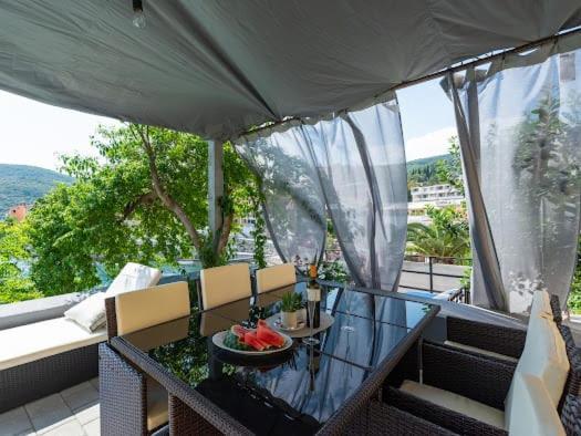 Apartmani Ella Rabac Exterior foto
