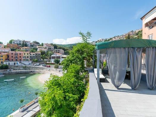 Apartmani Ella Rabac Exterior foto
