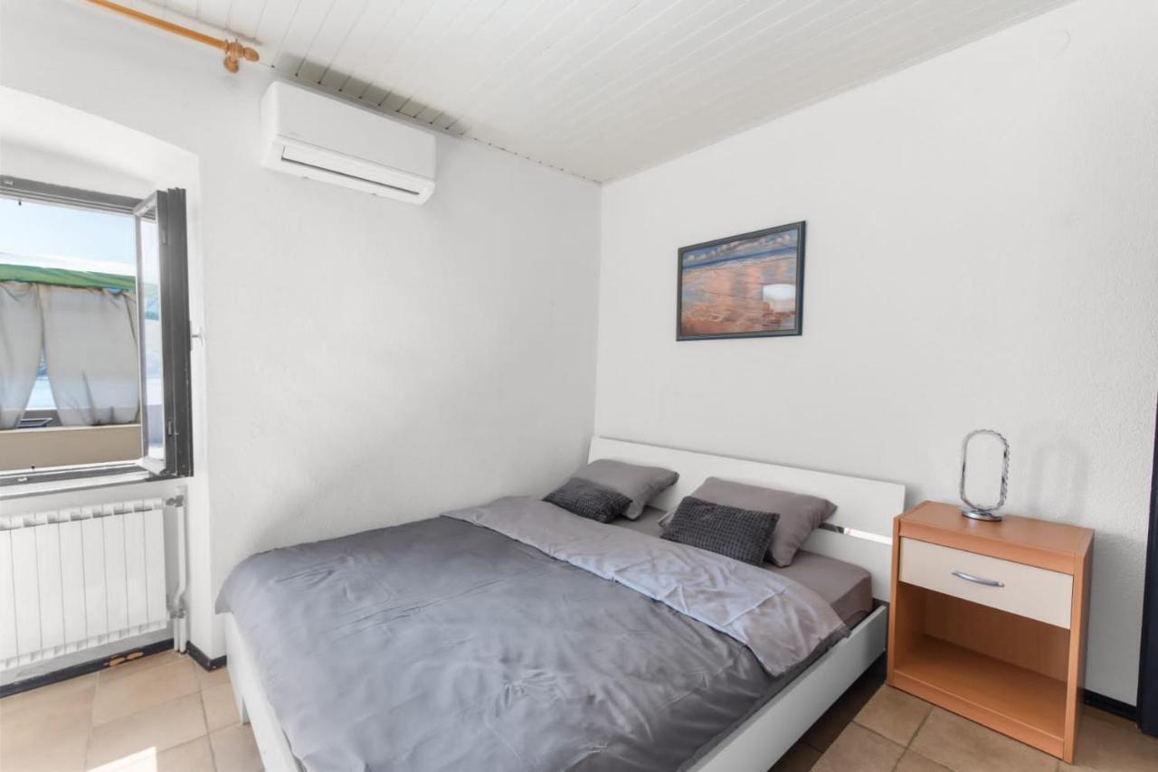 Apartmani Ella Rabac Exterior foto